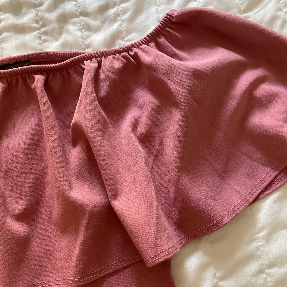 Pink off-the-shoulder fitted dress